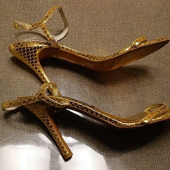 Stuart Weitzman for Russell & Bromley Gold Stilleto Sandals 7.5 - Picture 7 of 13